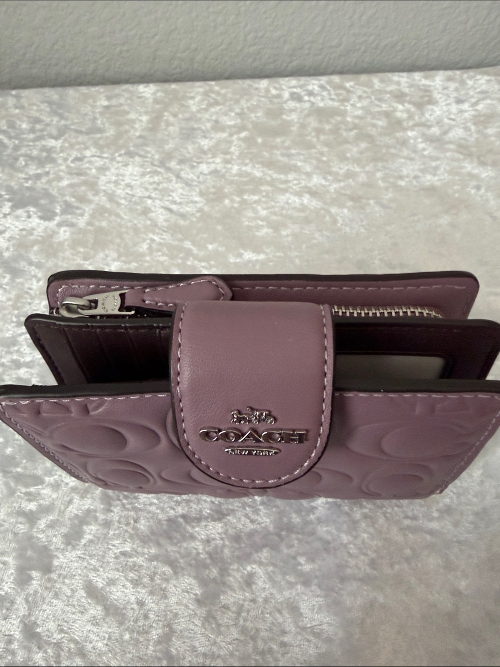 Coach Embossed Signature Leather Medium Corner Zip Wallet - Picture 3 of 9